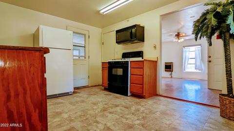 819 Pittsburg Ave, Bisbee, AZ 85603 photo 2