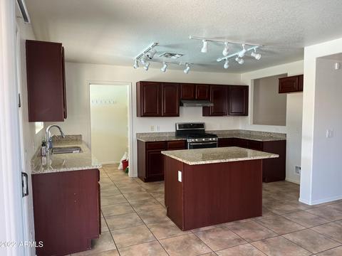 10553 S Silverbluff Dr, Vail, AZ 85641 photo 4