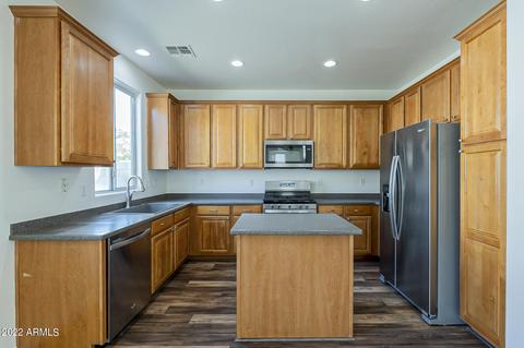 1232 E Julian Dr, Gilbert, AZ 85295 photo 4