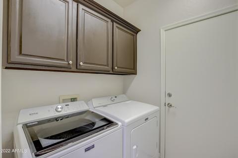 5051 E Robin Ln, Phoenix, AZ 85054 photo 13
