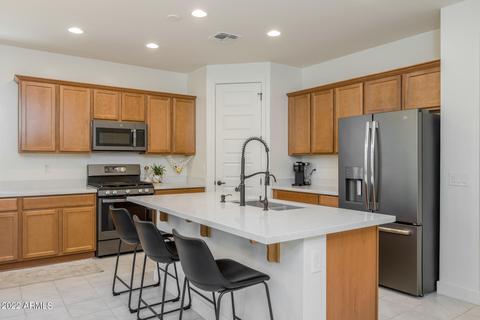 9744 E Radioactive Dr, Mesa, AZ 85212 photo 4