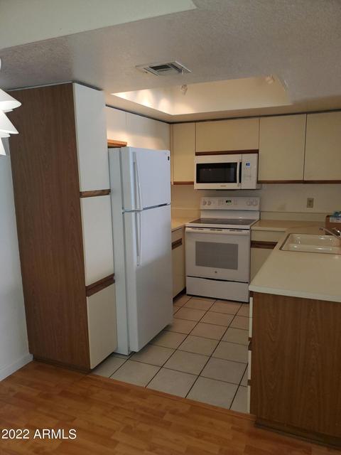 1820 E Morten Ave #106, Phoenix, AZ 85020 photo 15