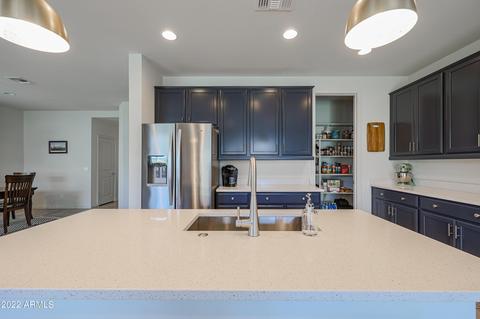 3121 E Louise Dr, Phoenix, AZ 85050 photo 2