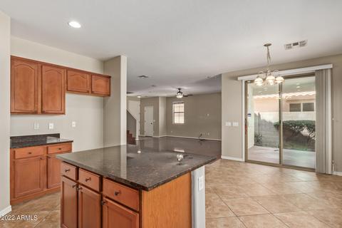 3971 S Vineyard Ct, Gilbert, AZ 85297 photo 9