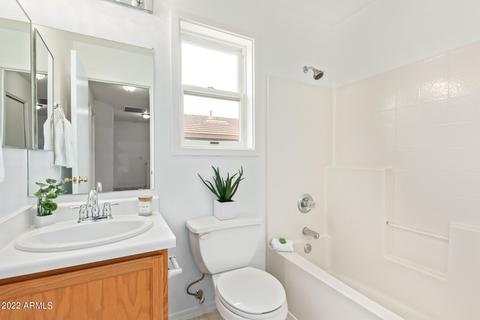 4054 E Abraham Ln, Phoenix, AZ 85050 photo 23
