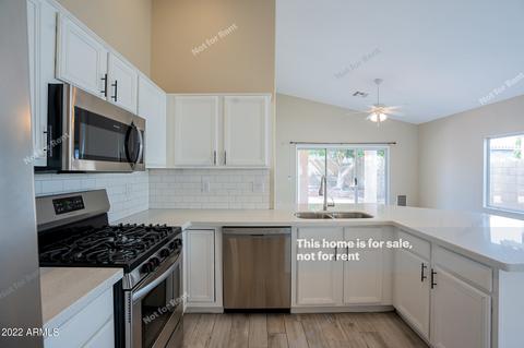 858 W Kroll Ave, Gilbert, AZ 85233 photo 4