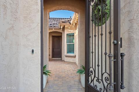 986 E Hampton Ln, Gilbert, AZ 85295 photo 5