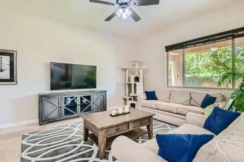 2810 E Desert Ln, Phoenix, AZ 85042 photo 10