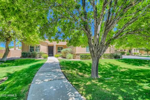2810 E Desert Ln, Phoenix, AZ 85042 photo 1