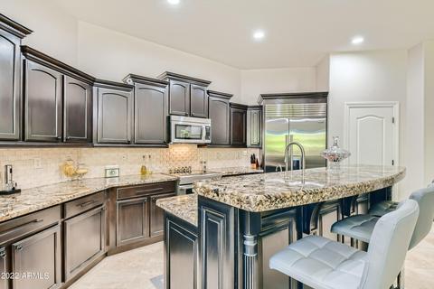 2810 E Desert Ln, Phoenix, AZ 85042 photo 6