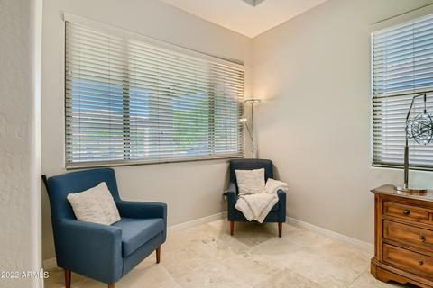 2810 E Desert Ln, Phoenix, AZ 85042 photo 12