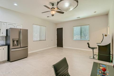 2810 E Desert Ln, Phoenix, AZ 85042 photo 25