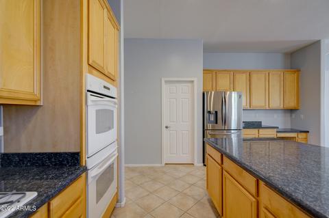 2604 W Summerside Rd, Phoenix, AZ 85041 photo 4