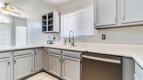 3872 E Mountain Sky Ave, Phoenix, AZ 85044 photo 7