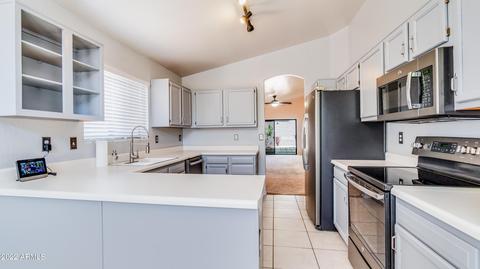 3872 E Mountain Sky Ave, Phoenix, AZ 85044 photo 10