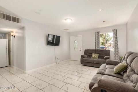 6974 W Wolf St, Phoenix, AZ 85033 photo 8