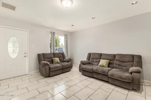 6974 W Wolf St, Phoenix, AZ 85033 photo 7