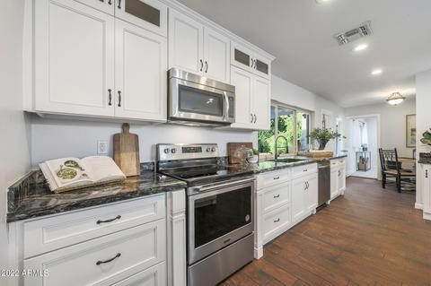 5071 N 38th Pl, Phoenix, AZ 85018 photo 12