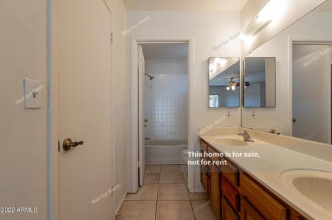 1718 E Greenway Cir, Phoenix, AZ 85042 photo 6