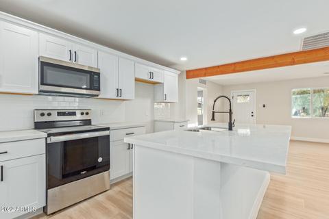 1352 E Clarendon Ave, Phoenix, AZ 85014 photo 4