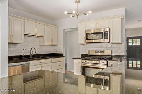 3215 E Weldon Ave, Phoenix, AZ 85018 photo 10