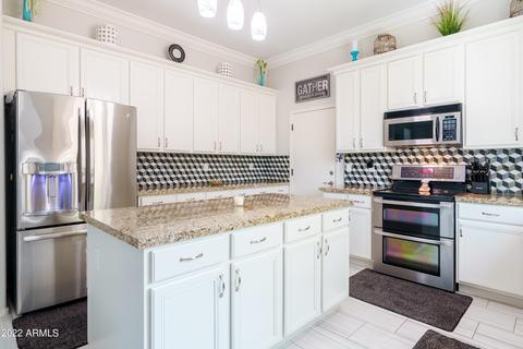 4297 E Rainbow Dr, Gilbert, AZ 85297 photo 4