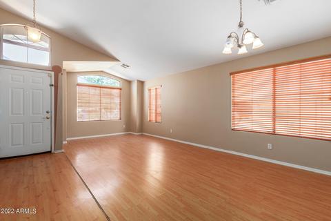 8227 W Apache St, Phoenix, AZ 85043 photo 4