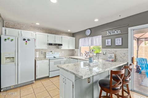 3832 E Kent Dr, Phoenix, AZ 85044 photo 9