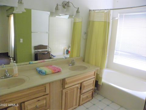 11002 N 54th Dr, Glendale, AZ 85304 photo 13