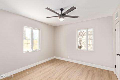 2011 W Earll Dr, Phoenix, AZ 85015 photo 9