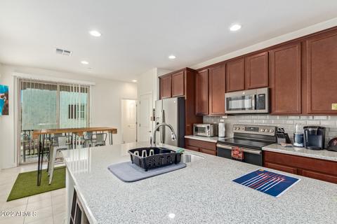 1747 E Bridgeport Pkwy E, Gilbert, AZ 85295 photo 11