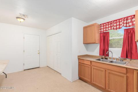 7214 N 55th Dr, Glendale, AZ 85301 photo 12