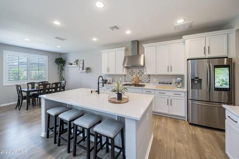 9952 E Satellite Dr, Mesa, AZ 85212 photo 6