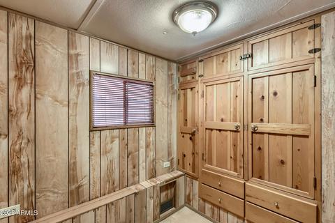 2621 E Morrow Dr, Phoenix, AZ 85050 photo 9