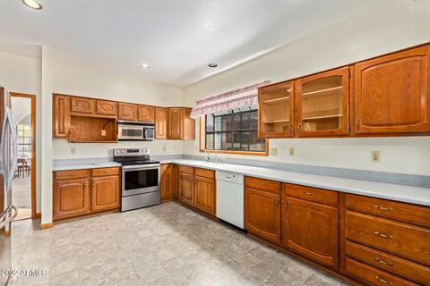 6914 S Clark Dr, Tempe, AZ 85283 photo 8