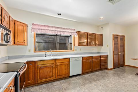 6914 S Clark Dr, Tempe, AZ 85283 photo 11
