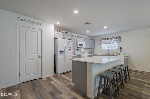1814 E Grove St, Phoenix, AZ 85040 photo 3