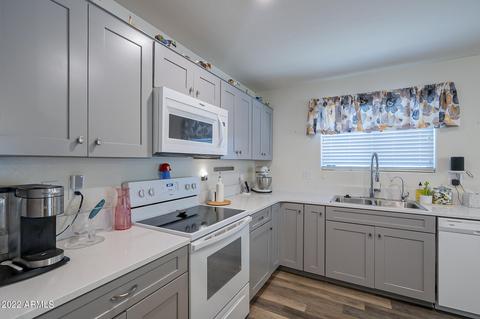 1814 E Grove St, Phoenix, AZ 85040 photo 7
