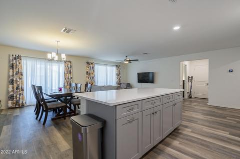1814 E Grove St, Phoenix, AZ 85040 photo 4