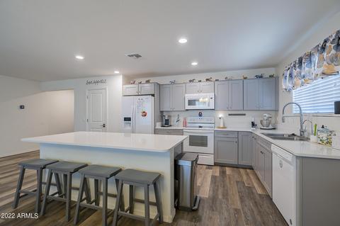 1814 E Grove St, Phoenix, AZ 85040 photo 6