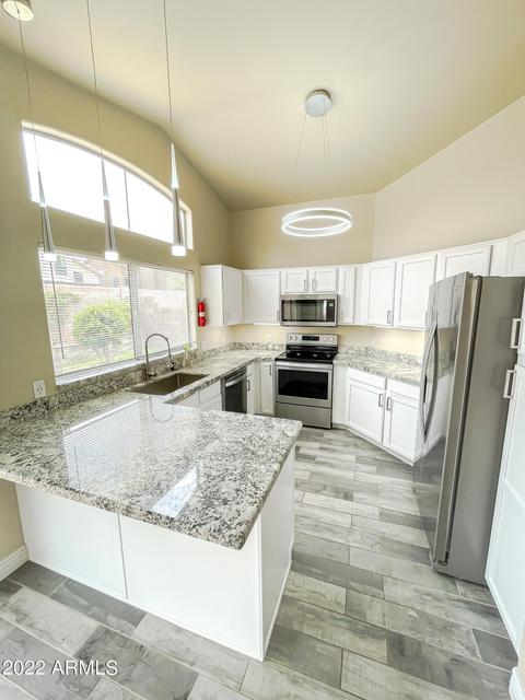 3916 E Morrow Dr, Phoenix, AZ 85050 photo 4