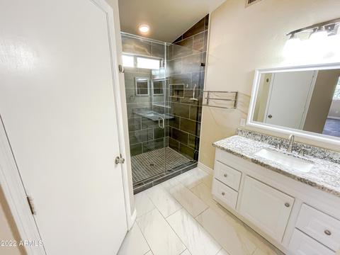 3916 E Morrow Dr, Phoenix, AZ 85050 photo 9