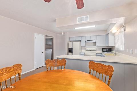 2206 E Des Moines Cir, Mesa, AZ 85213 photo 28