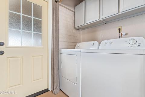 2206 E Des Moines Cir, Mesa, AZ 85213 photo 39