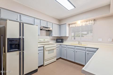 2206 E Des Moines Cir, Mesa, AZ 85213 photo 23