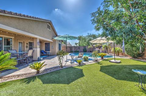 2988 E Santa Fe Ln, Gilbert, AZ 85297 photo 2