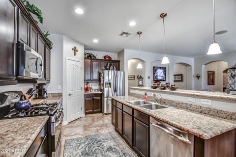 2988 E Santa Fe Ln, Gilbert, AZ 85297 photo 17