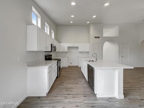2285 E Sherri Dr, Gilbert, AZ 85296 photo 3
