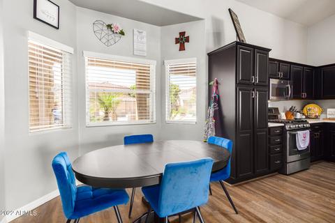 1526 E Desert Ln, Phoenix, AZ 85042 photo 9