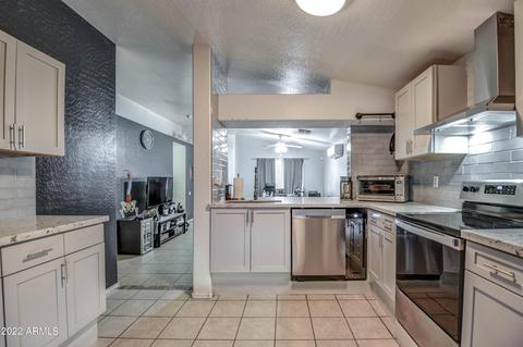 2001 E Saint Catherine Ave, Phoenix, AZ 85042 photo 14
